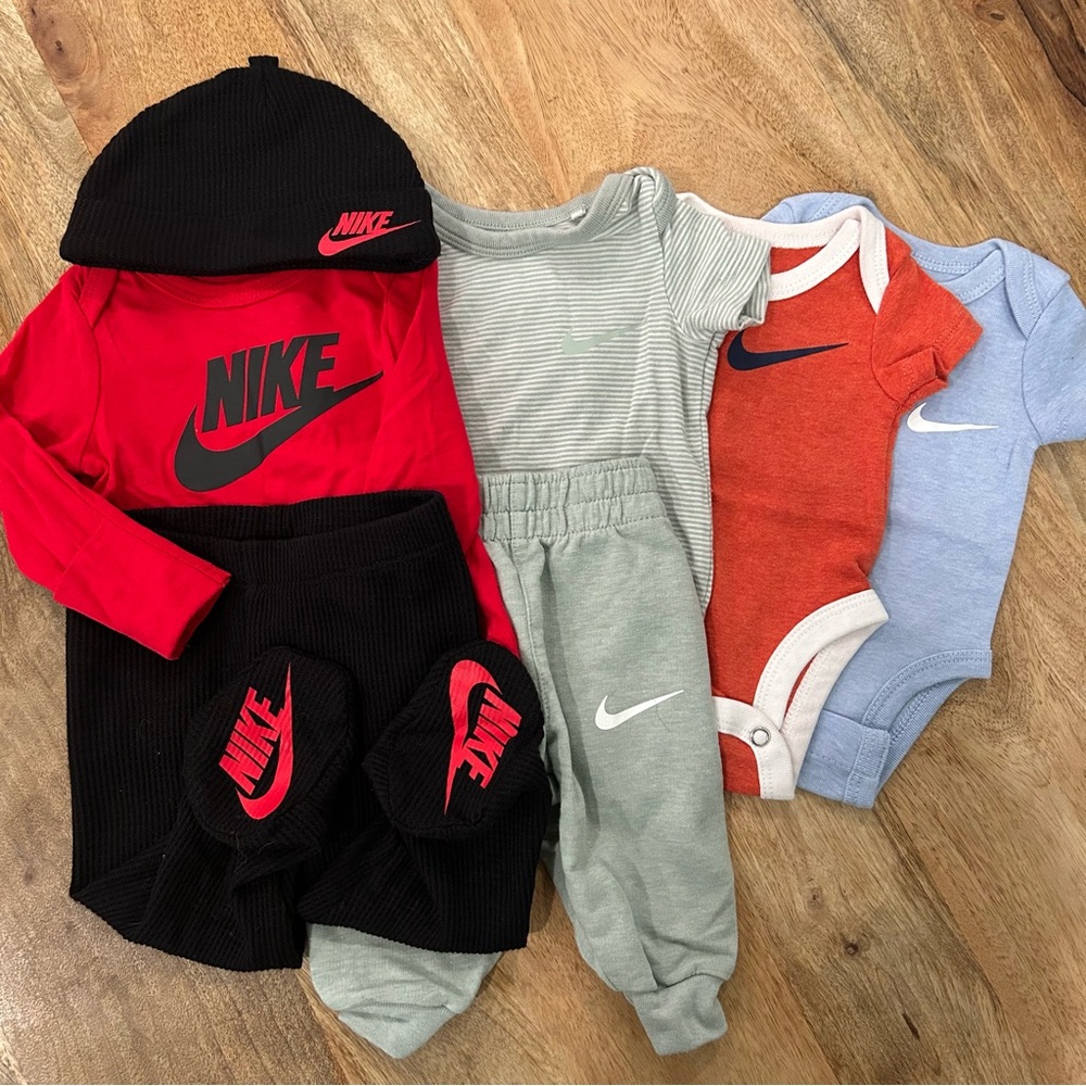 7pc newborn Nike outfits